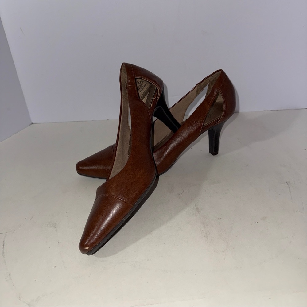 Life Stride Brown High-Heeled pumps